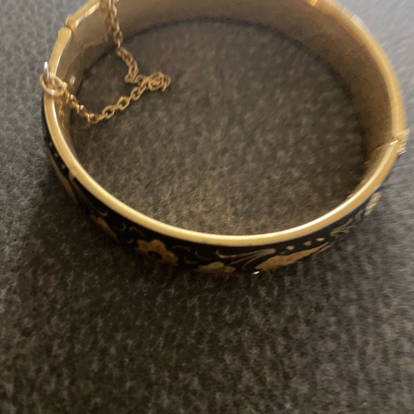 Spanish Black and Gold Floral Bangle - Picture 2 of 3
